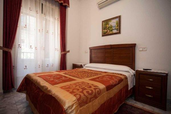 Hostal Palacios Fuencarral Madrid Esterno foto