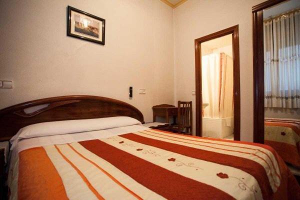 Hostal Palacios Fuencarral Madrid Esterno foto
