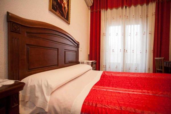 Hostal Palacios Fuencarral Madrid Esterno foto