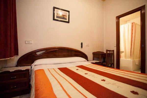 Hostal Palacios Fuencarral Madrid Esterno foto
