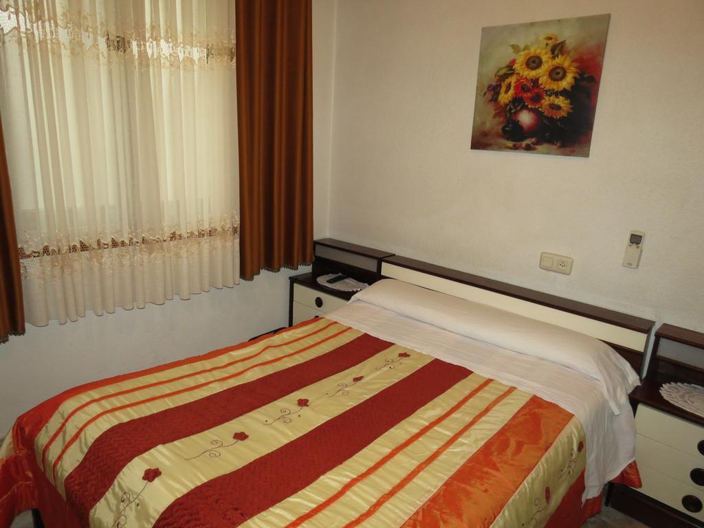 Hostal Palacios Fuencarral Madrid Camera foto