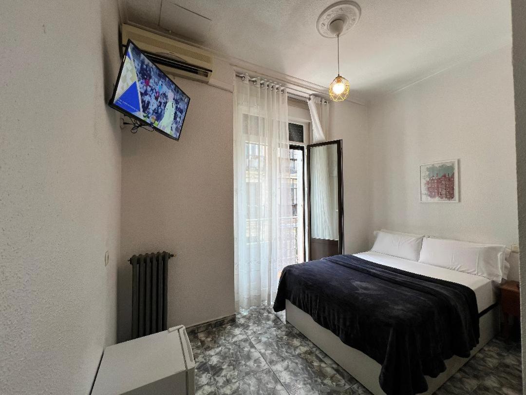 Hostal Palacios Fuencarral Madrid Esterno foto