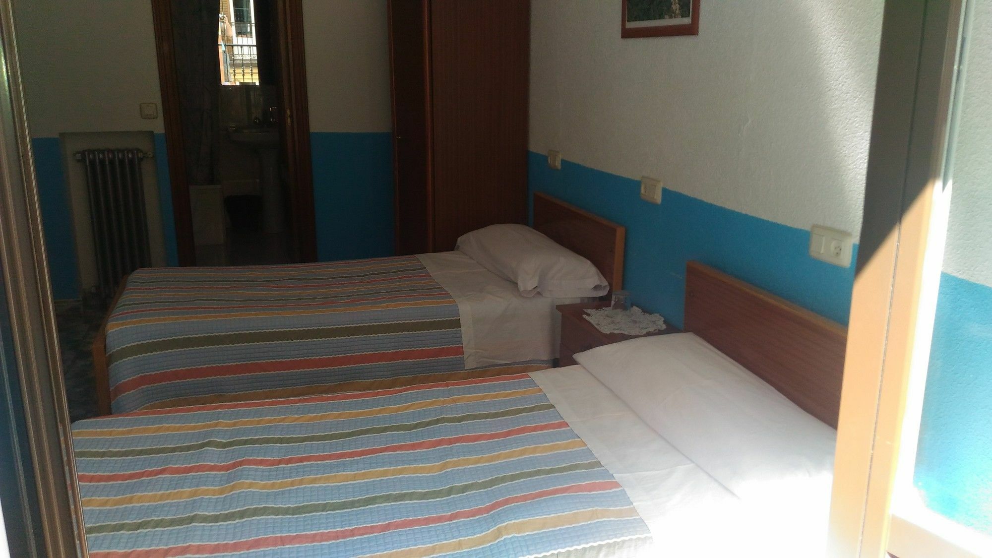 Hostal Palacios Fuencarral Madrid Esterno foto