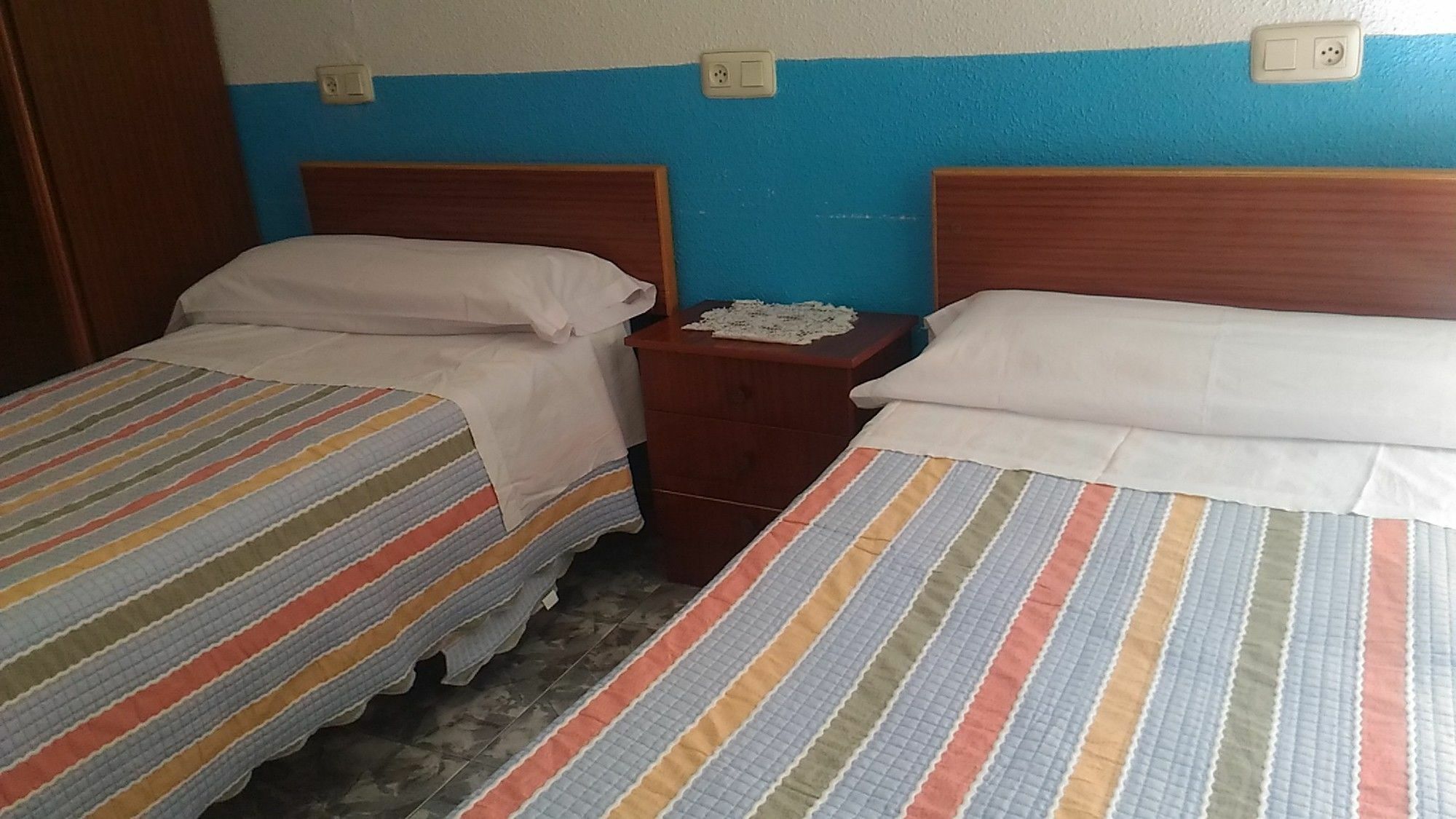 Hostal Palacios Fuencarral Madrid Esterno foto